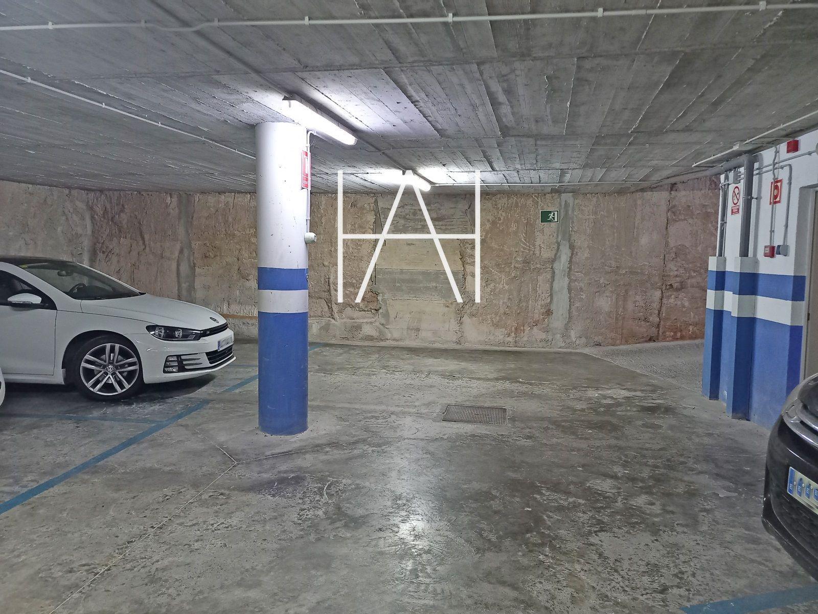 Spacious Parking Space in El Masnou