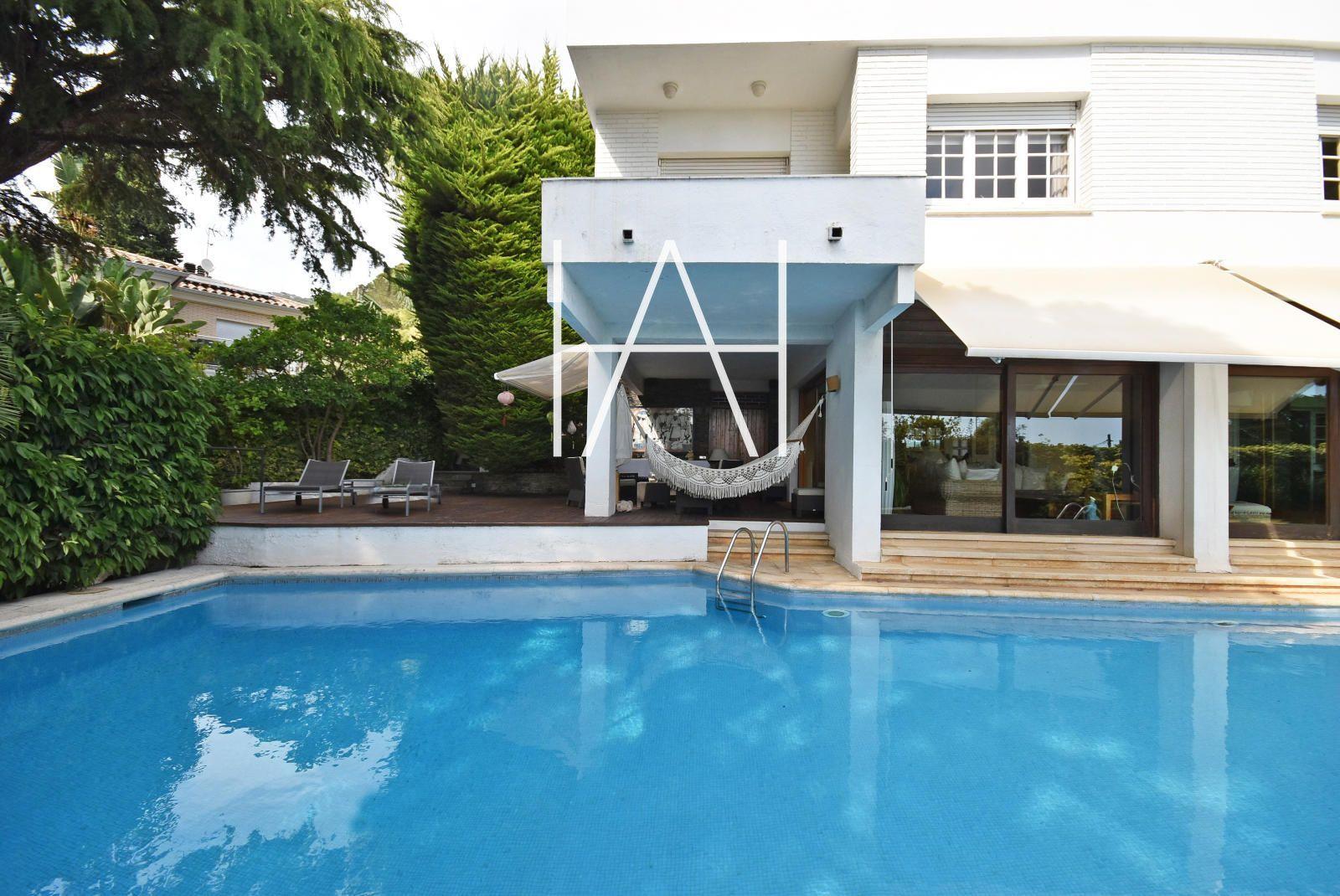 Exclusive Home with Pool in Cabrils