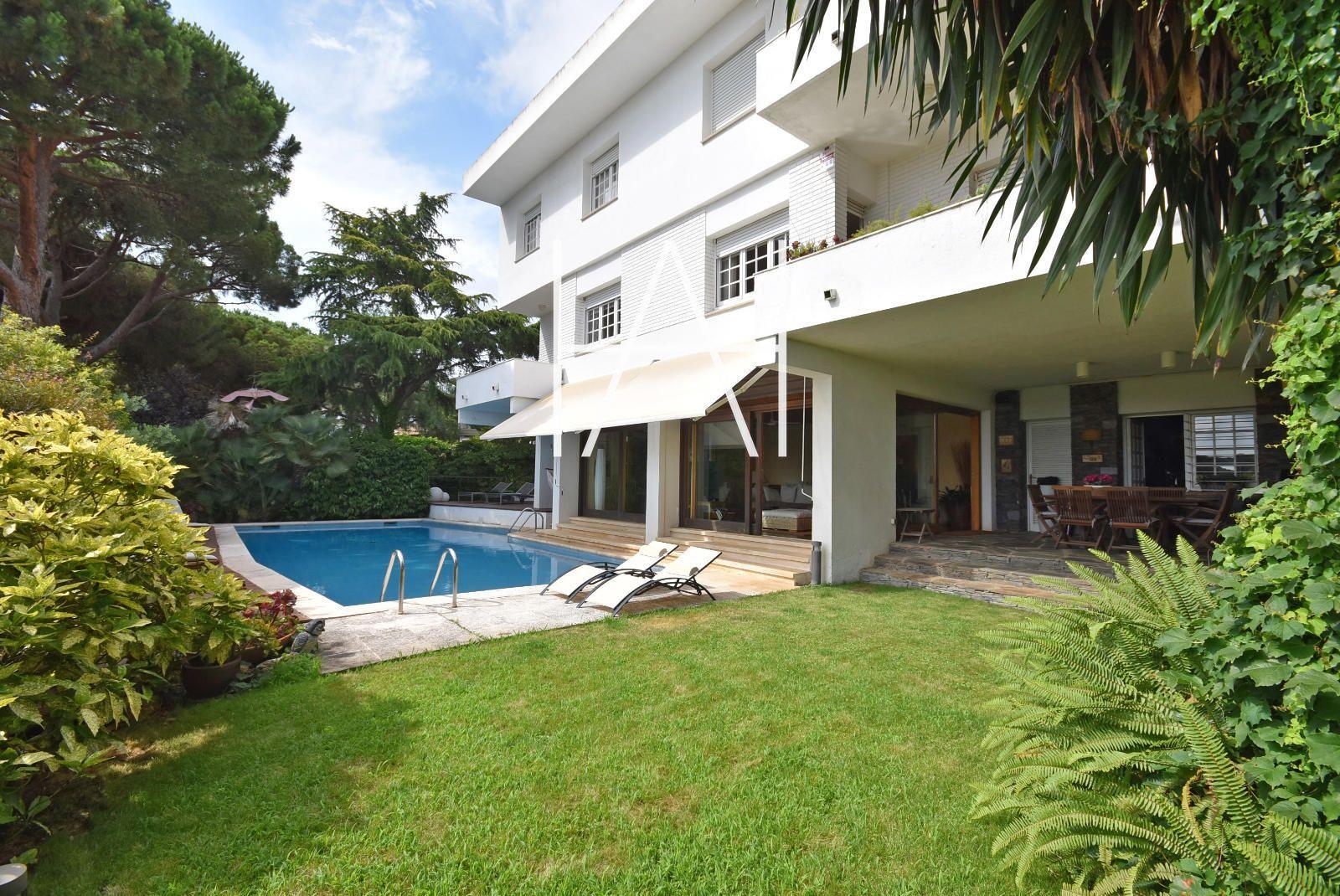 Exclusive Home with Pool in Cabrils
