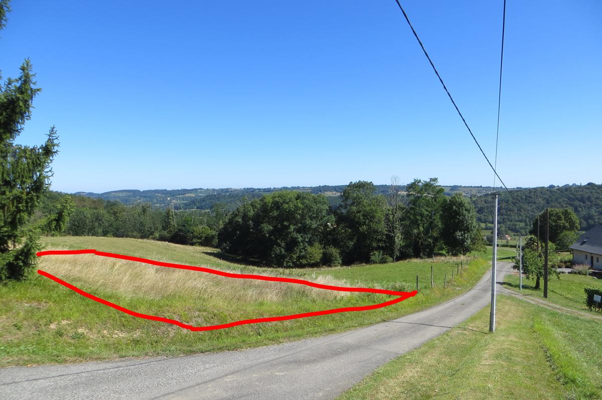 Terreno + Alvará de construção - vista para a montanha - perto da cidade
