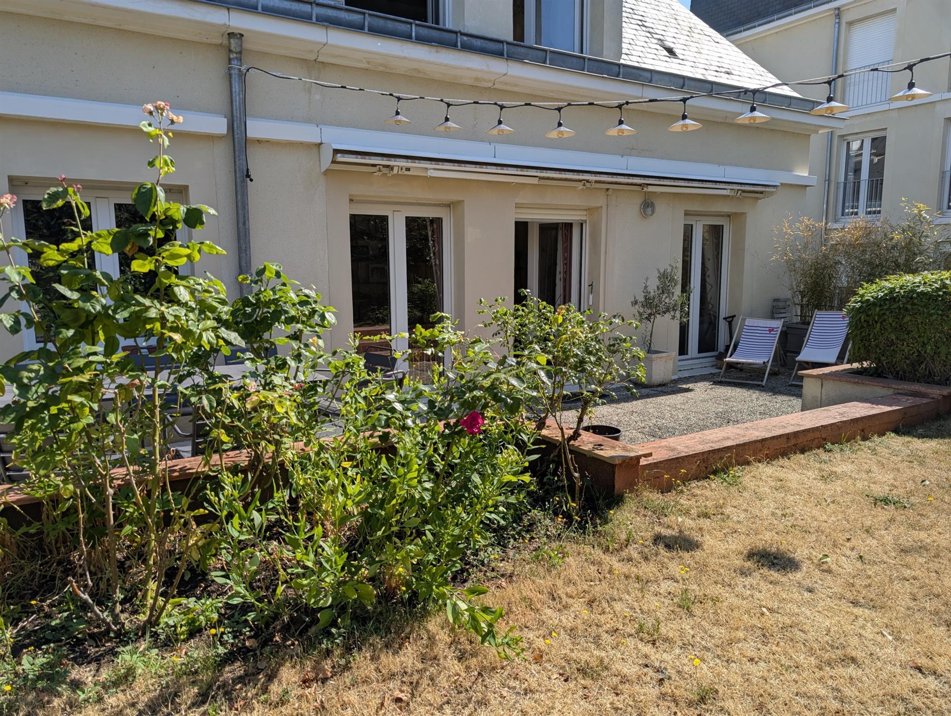 Apartment for sale with large terrace Orléans center
