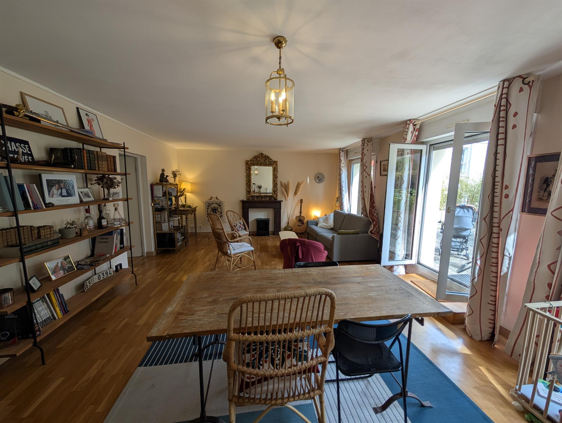 Apartment for sale with large terrace Orléans center