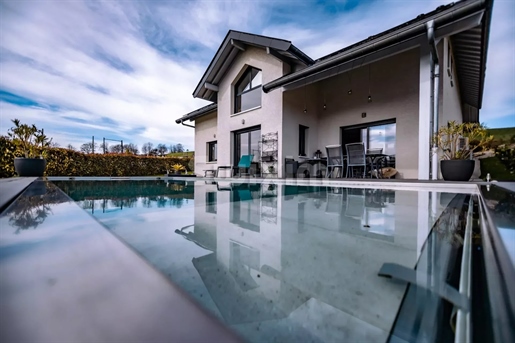Villa exceptionnelle avec piscine inox