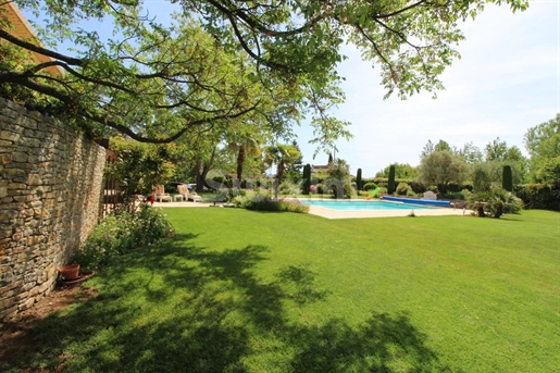 Close to the center charming renovated bastide of Type F5