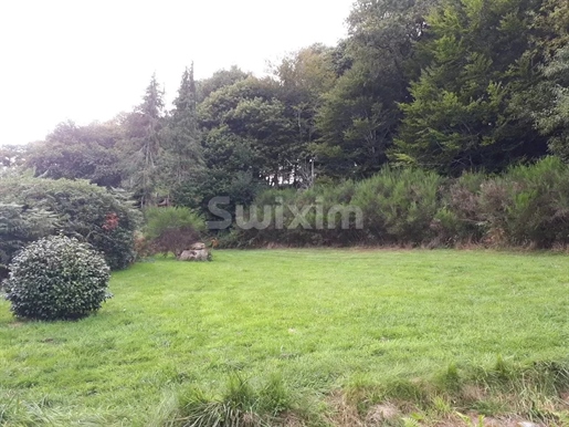 Belle maison typique en Bretagne , avec piscine couverte, dépendances et terrain environ 1ha