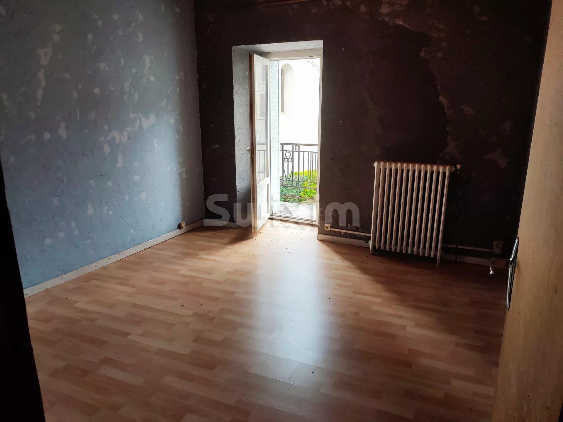 Purchase: House (09300)