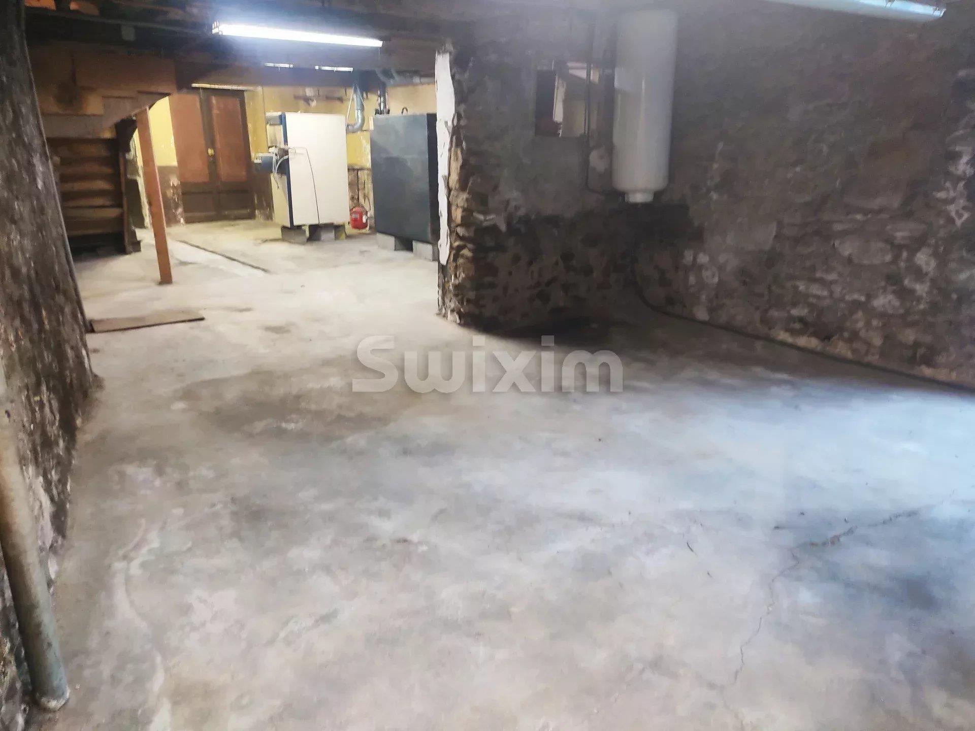 Purchase: House (09300)