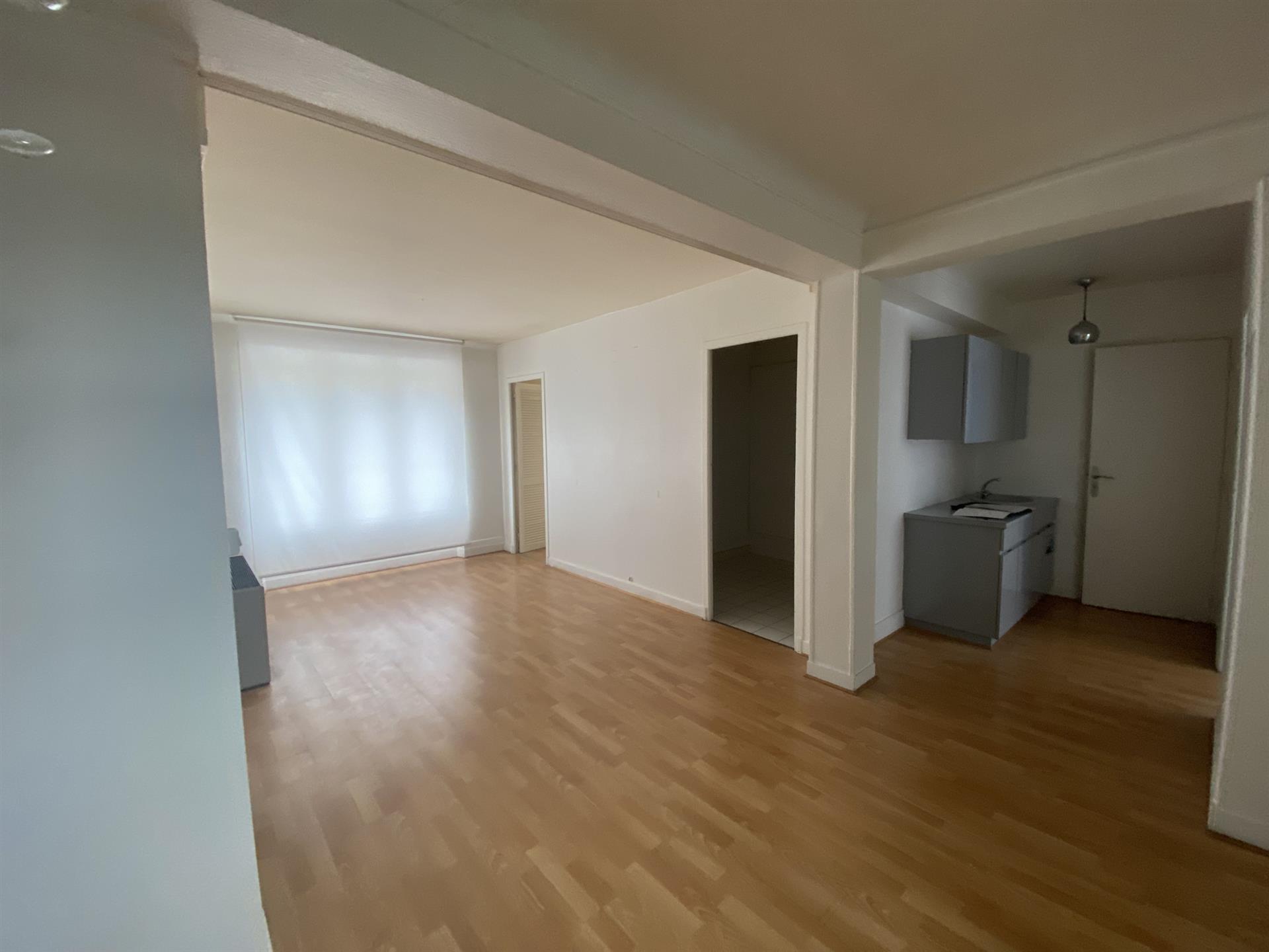 For sale 124M2 Hyper Centre Orléans