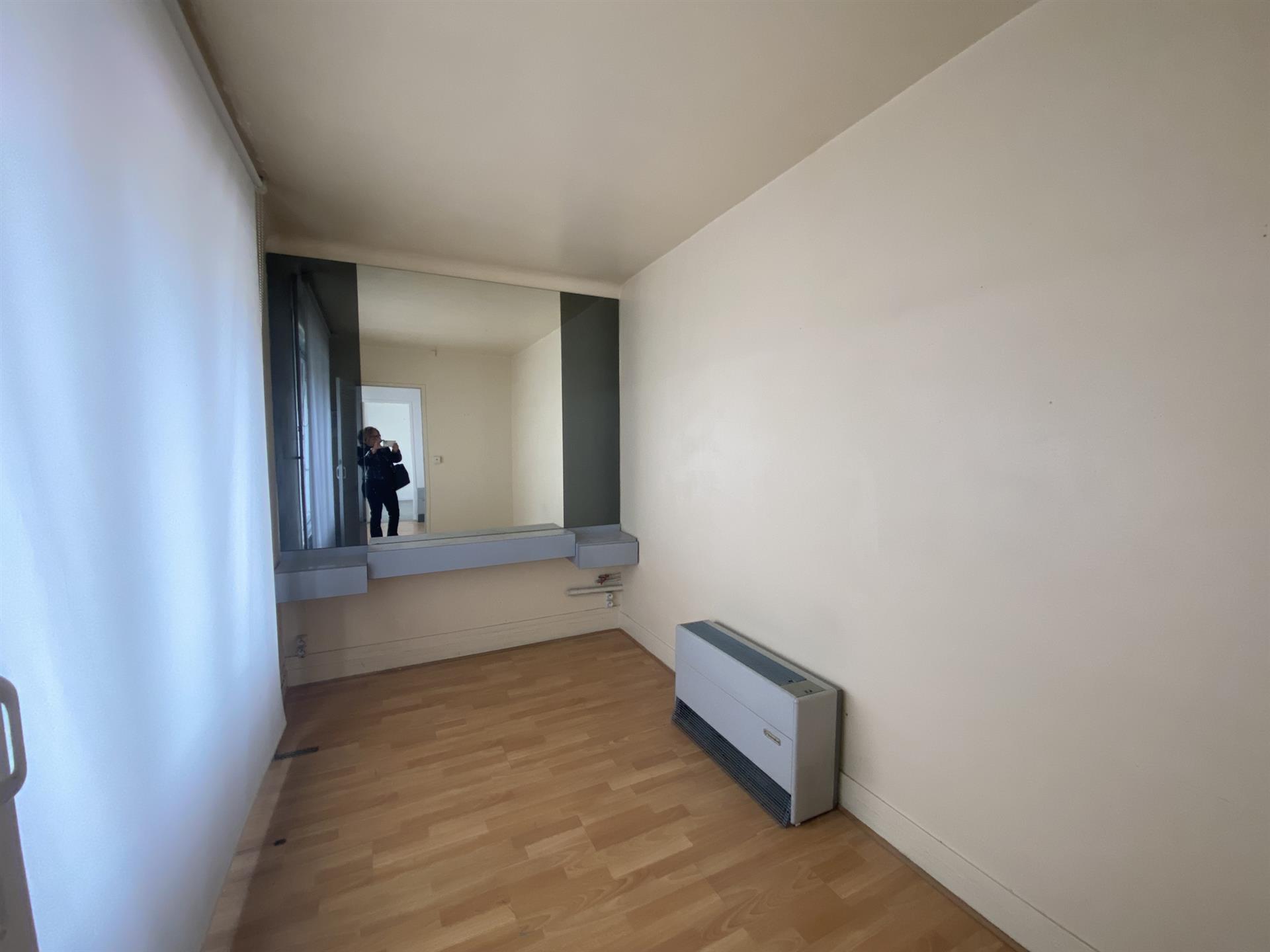 For sale 124M2 Hyper Centre Orléans