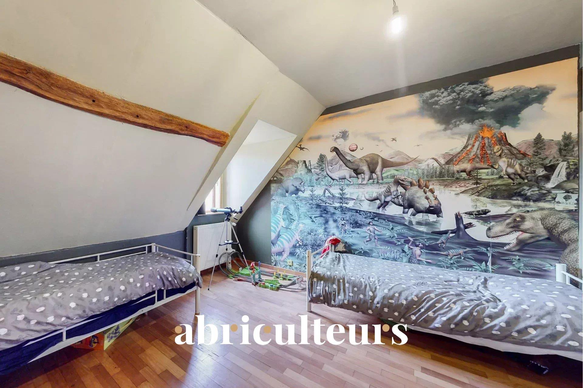 Charming 5-Bedroom Home in Le Boullay-Mivoye, France