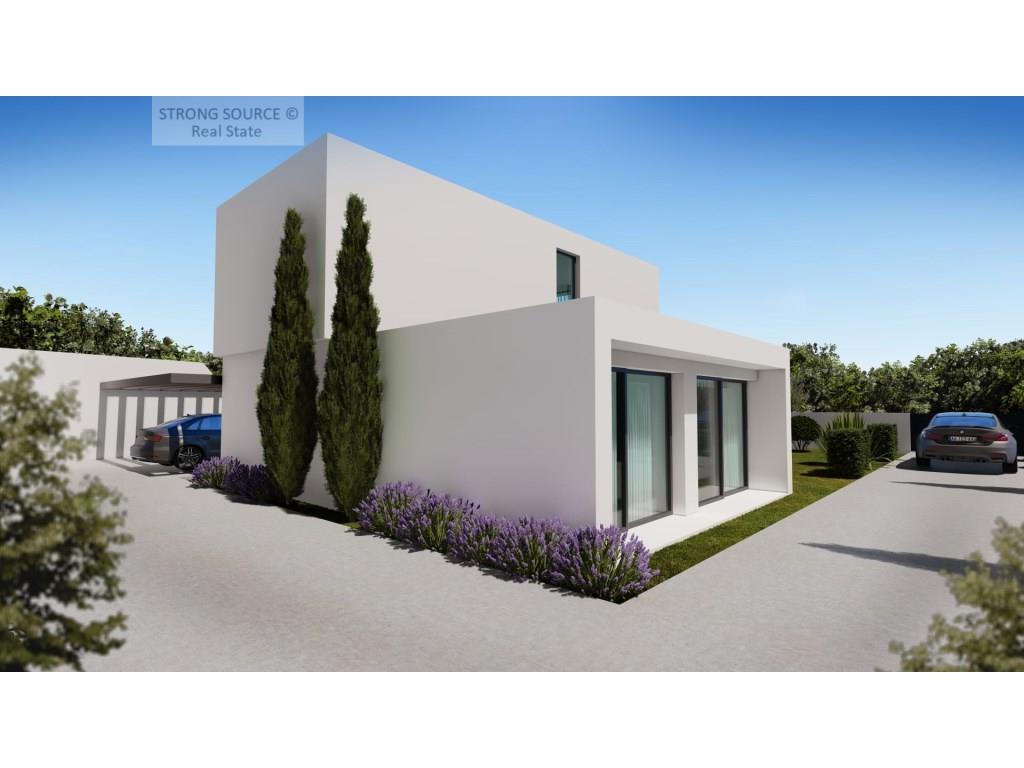 Three-Bedroom, two-storey villa on a 589 m2 plot, with air conditioning, Vmc and heat pump, in a qui