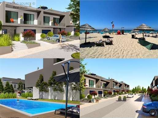 Excellent 4 bedroom townhouses in a small private condominium with just 15 houses, a few minutes wal