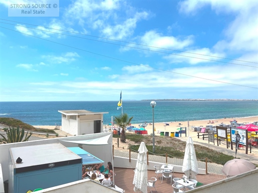 Two-Bedroom apartment with 2 garage spaces, in Praia da Consolação - Peniche, with direct access to