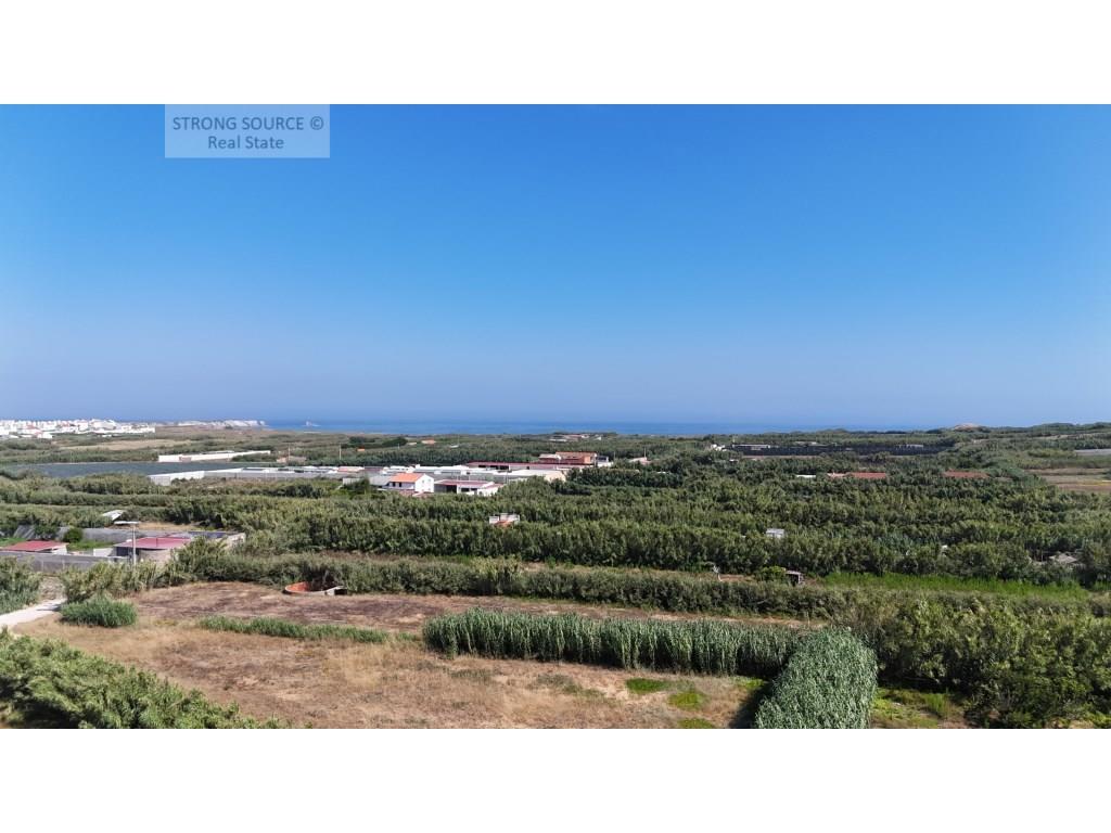 Terreno urbano con proyecto aprobado para una parcelación con 5 edificios (50 pisos), entre la playa
