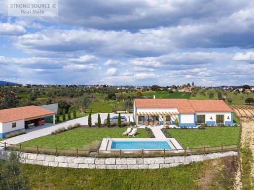 Fantastique Ferme Ribatejana (en projet), située en pleine campagne, sur un terrain de 22 560 m² ave