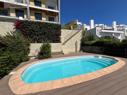 Fantástica villa de 3 dormitorios con jardín, piscina, castillo y vistas al mar, excelente exposició