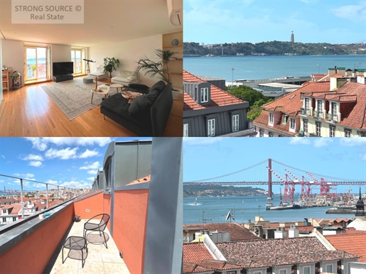 Fantastic T3 duplex apartment, luxury, in Chiado, with river view, 2 terraces and lots of light, 6th