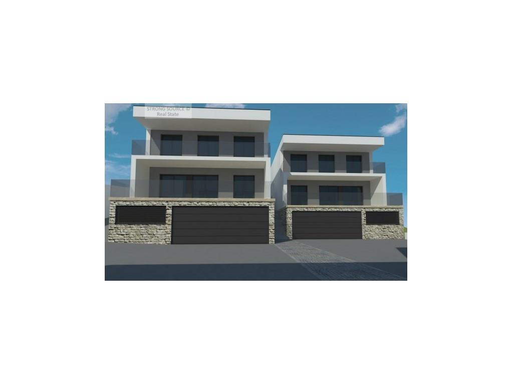Plot of land with architectural plans for a condominium of 4 villas with garden and communal pool an