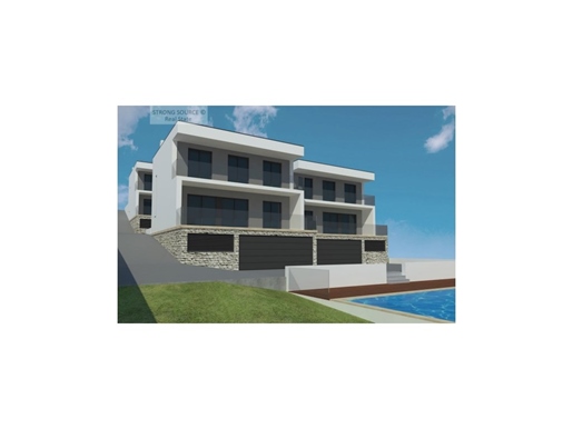 Parcela de terreno con planos arquitectónicos para un condominio de 4 villas con jardín y piscina co