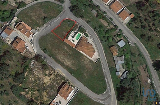 Construction land in Santarém with 371,00 m²