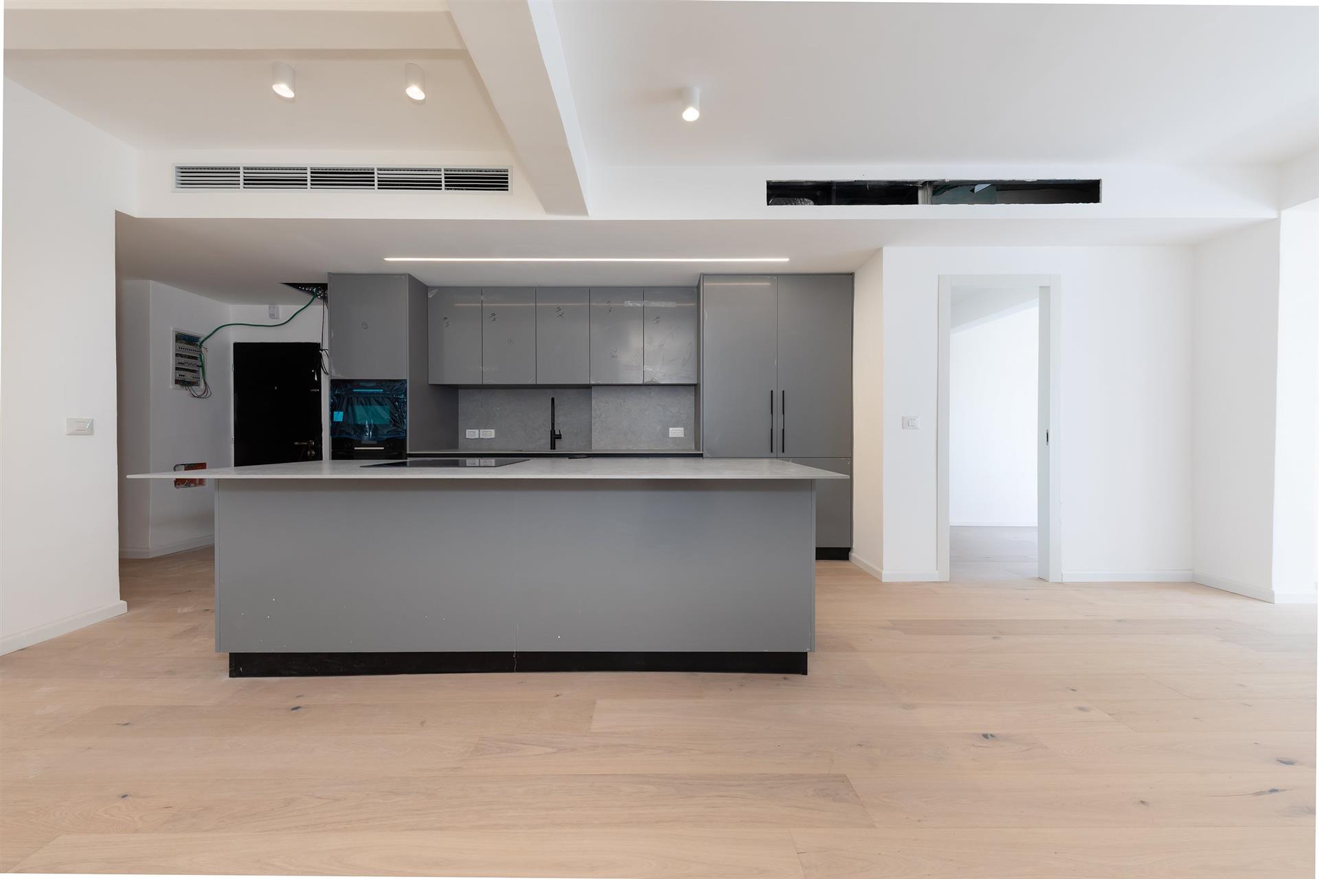 4-Room Apartment For Sale in the Flea Market District North Jaffa, Tel Aviv
