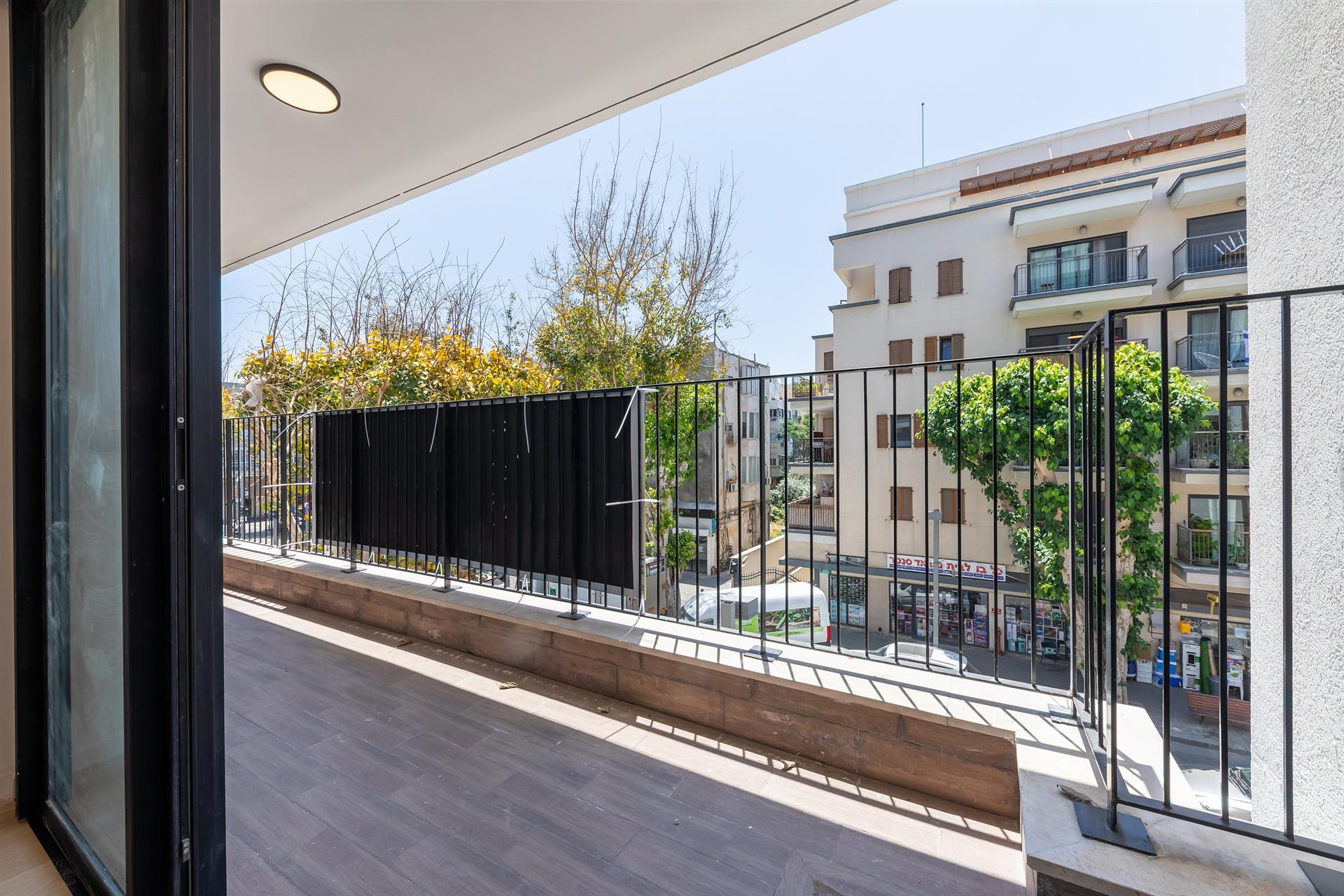 4-Room Apartment For Sale in the Flea Market District North Jaffa, Tel Aviv