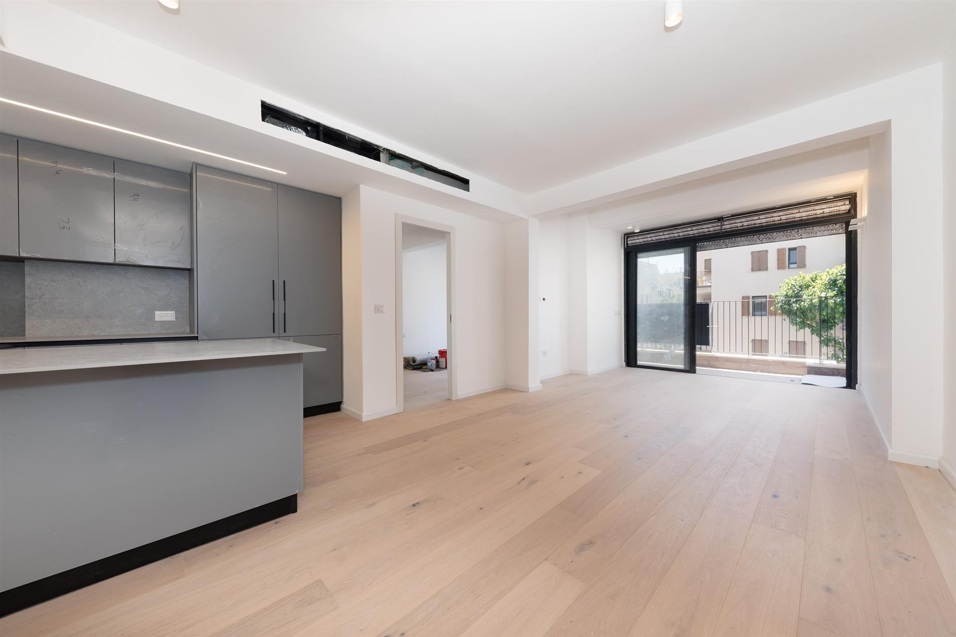 4-Room Apartment For Sale in the Flea Market District North Jaffa, Tel Aviv