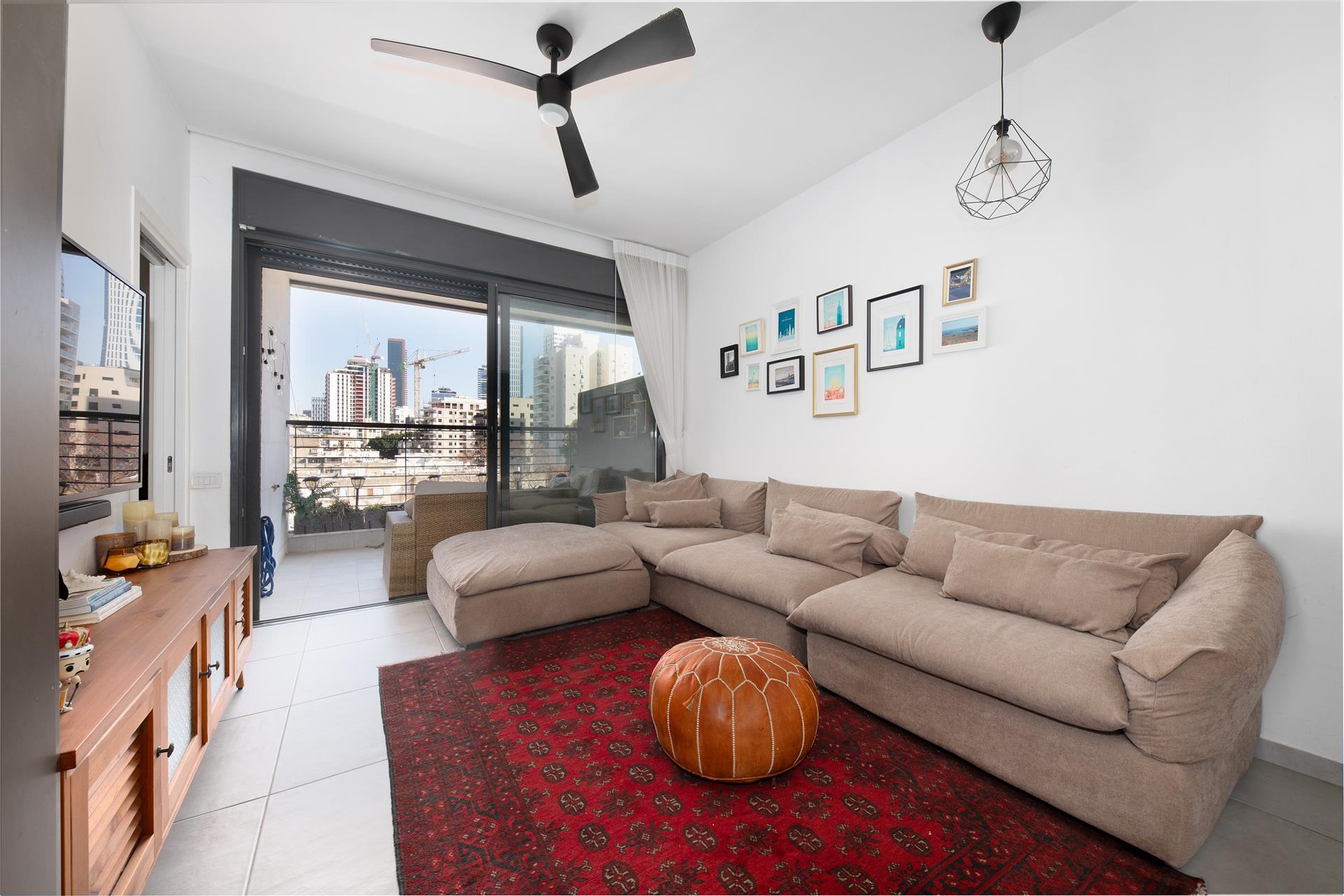 4-Room Apartment for Sale In the heart of the desirable HaGefen neighborhood, Ramat Gan