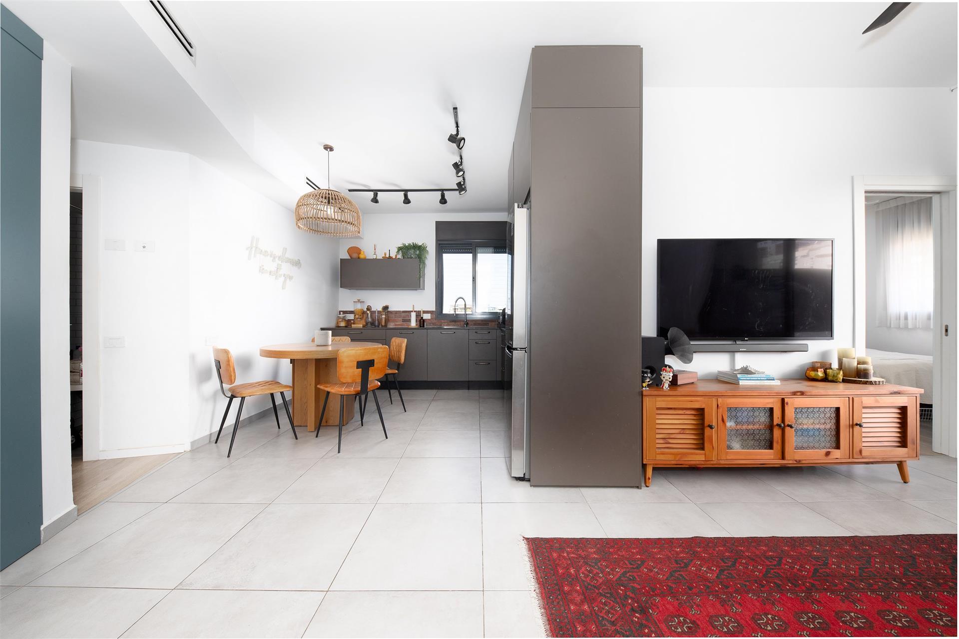 4-Room Apartment for Sale In the heart of the desirable HaGefen neighborhood, Ramat Gan