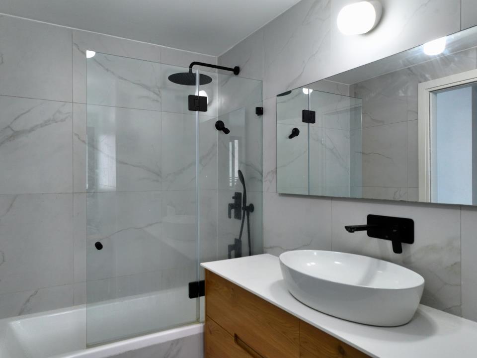 4-Room Apartment for Sale In the Sought-After Hagefen Tower In Ramat Gan, Tel Aviv district