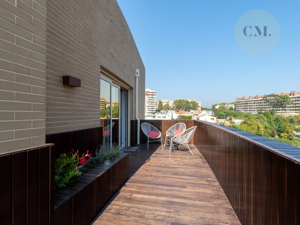 Espectacular apartamento T3 Duplex com piscina último piso