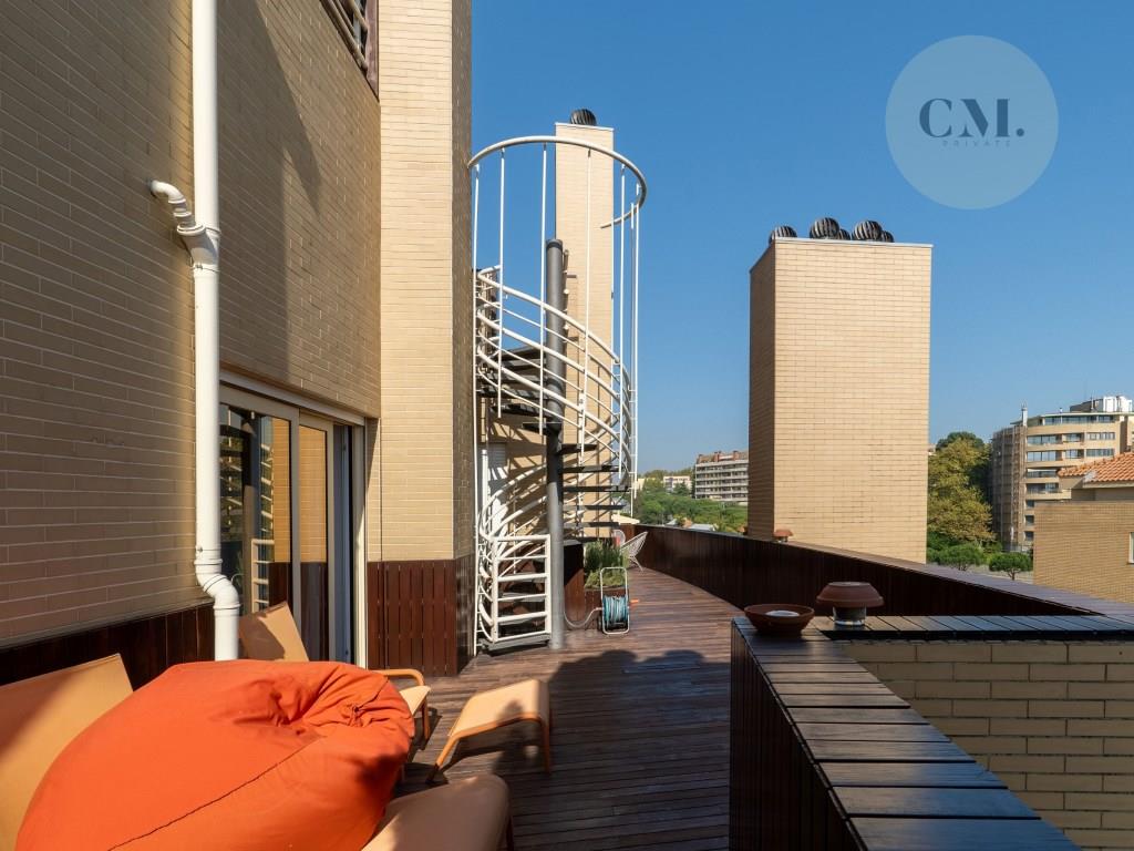 Espectacular apartamento T3 Duplex com piscina último piso