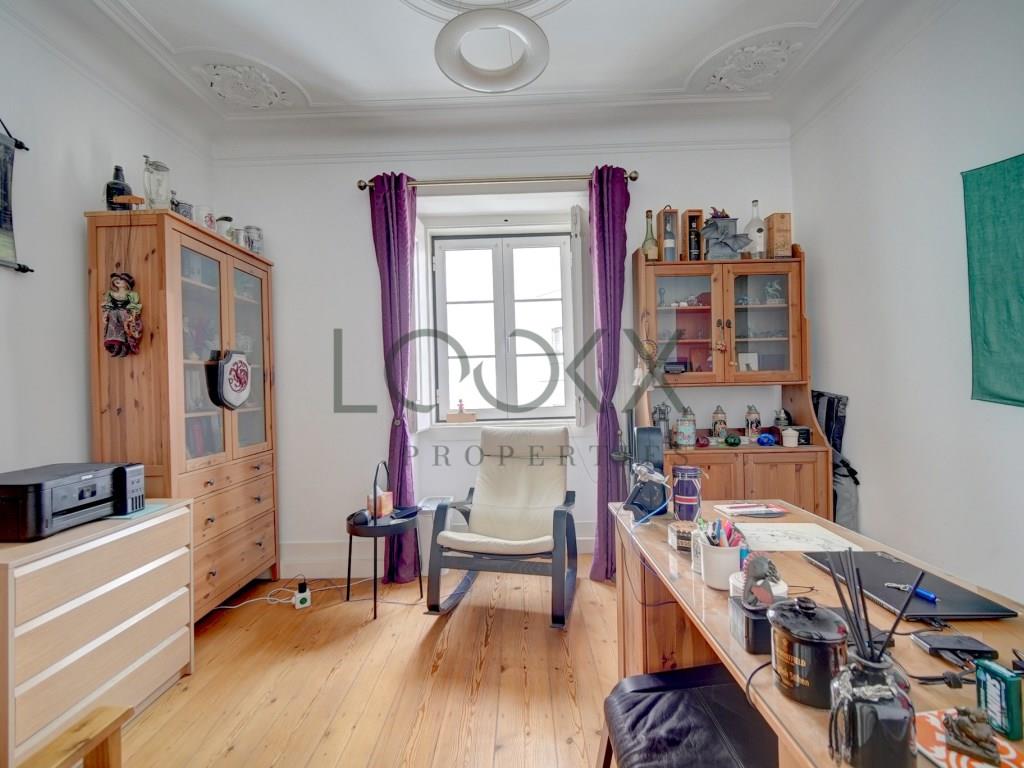 Apartamento Duplex T7, situado na Rua de São Bento