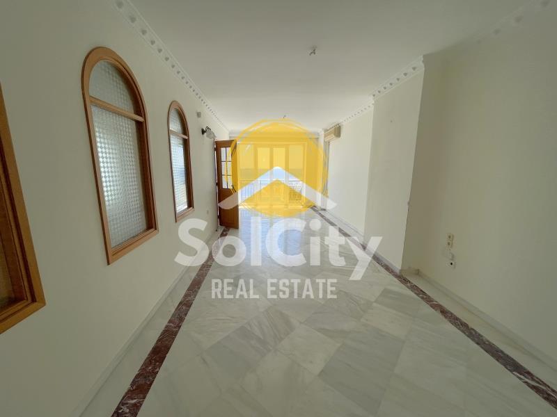 Building, 1123 sq, for sale