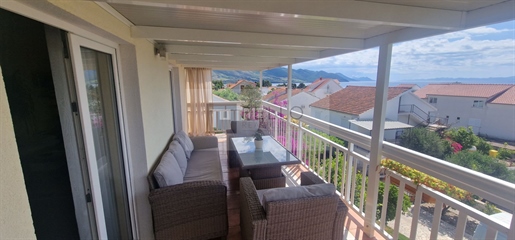 Apartment with garage and sea view (Center Orebić)