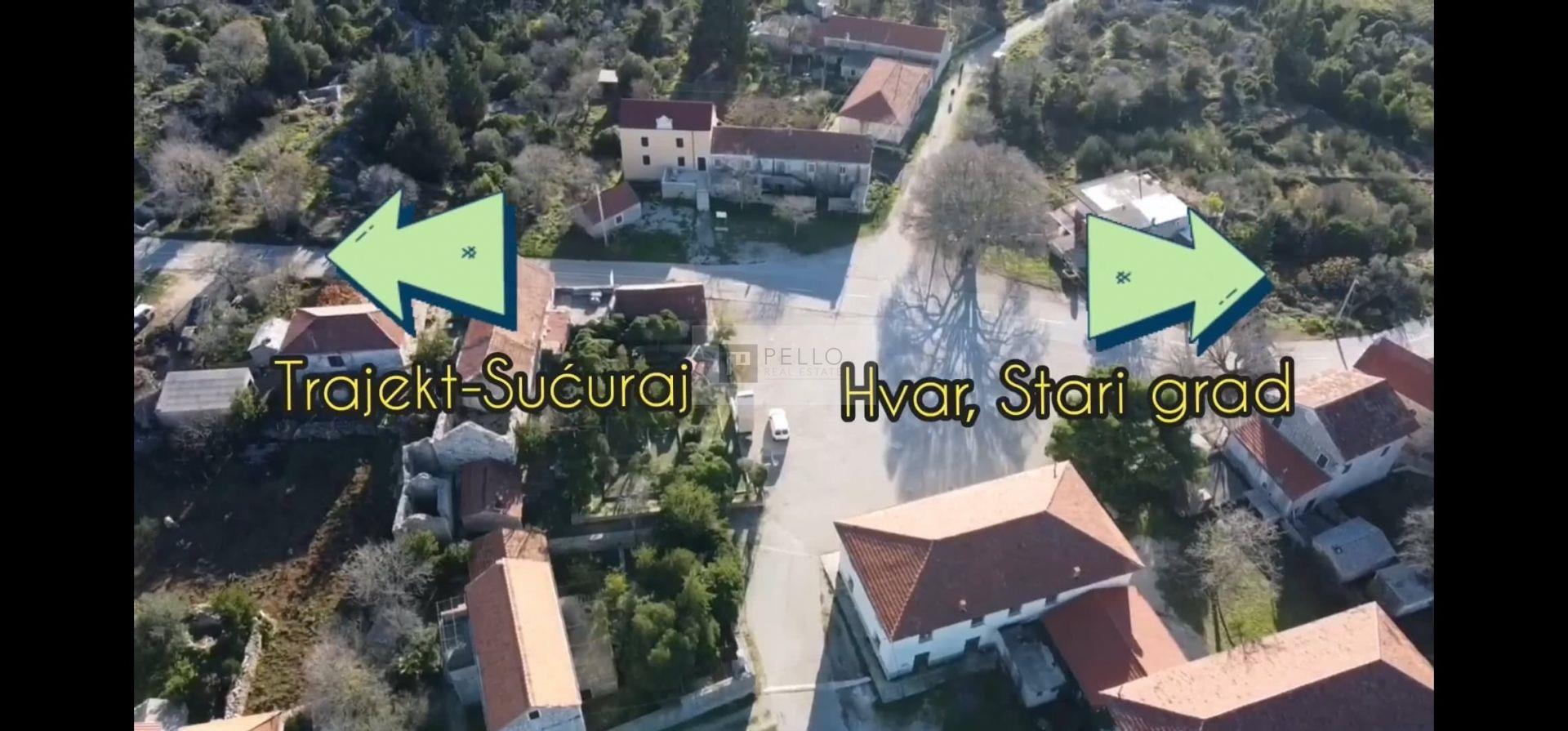 House with estate in the quiet village of Bogomolje on island ofHvar