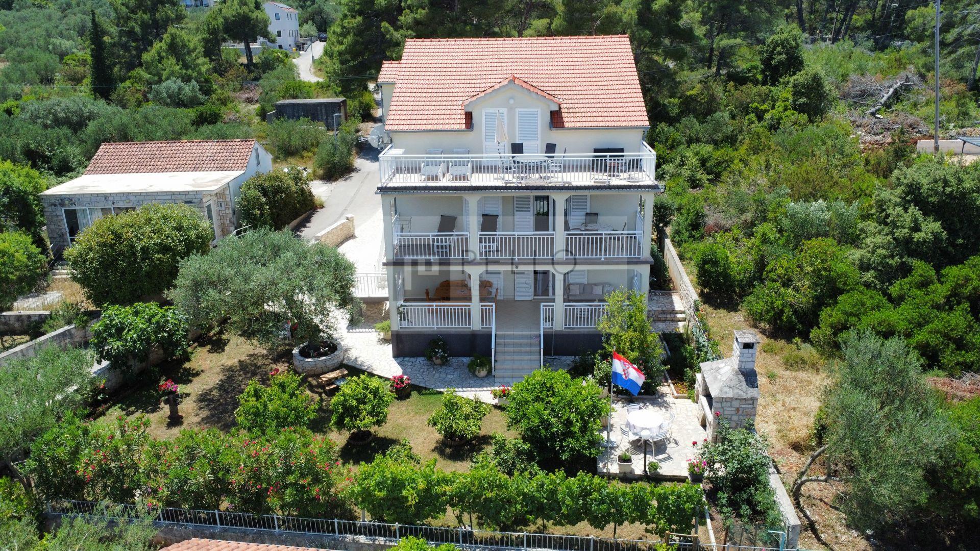 House Lumbarda, 286m2