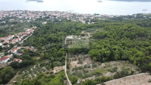 Secluded house with a panoramic view (for renovation)