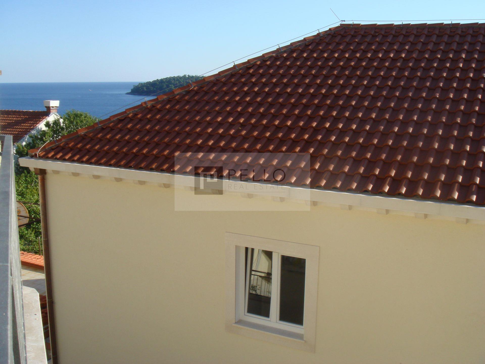 Three-Room apartment in Dubrovnik (view of the Old Town and the walls)