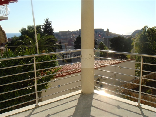 Three-Room apartment in Dubrovnik (view of the Old Town and the walls)
