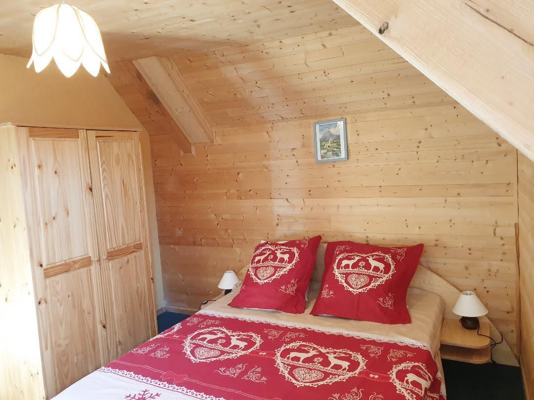 Magnífica casa de huéspedes con 2 apartamentos en la zona residencial de Besse en Chandesse/Sancy