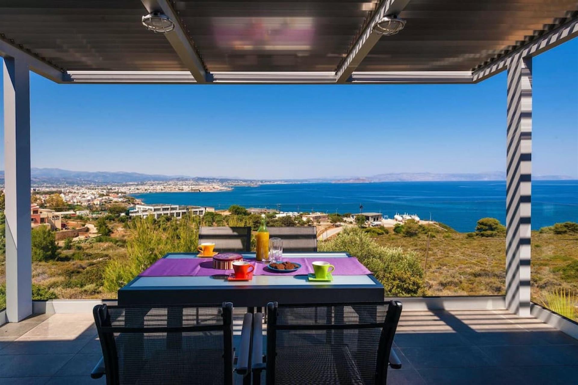 Luxurious City Villa With Breathtaking Views In Chania