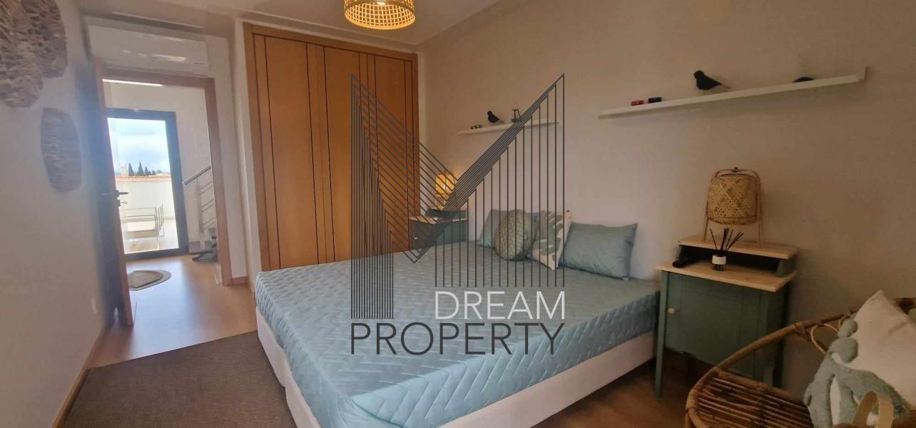 Vilamoura - 3 + 2 bedroom villa