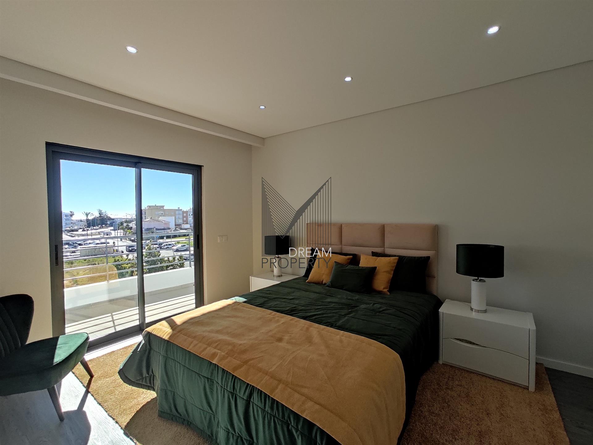 3 bedroom apartment for sale in Quelfes, Olhão