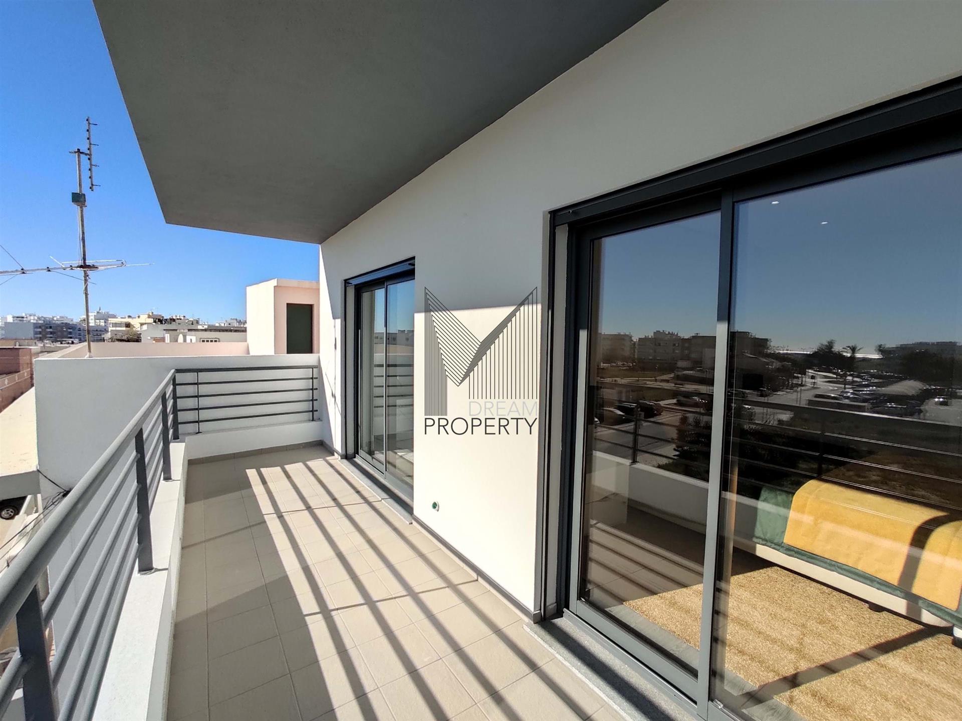 3 bedroom apartment for sale in Quelfes, Olhão