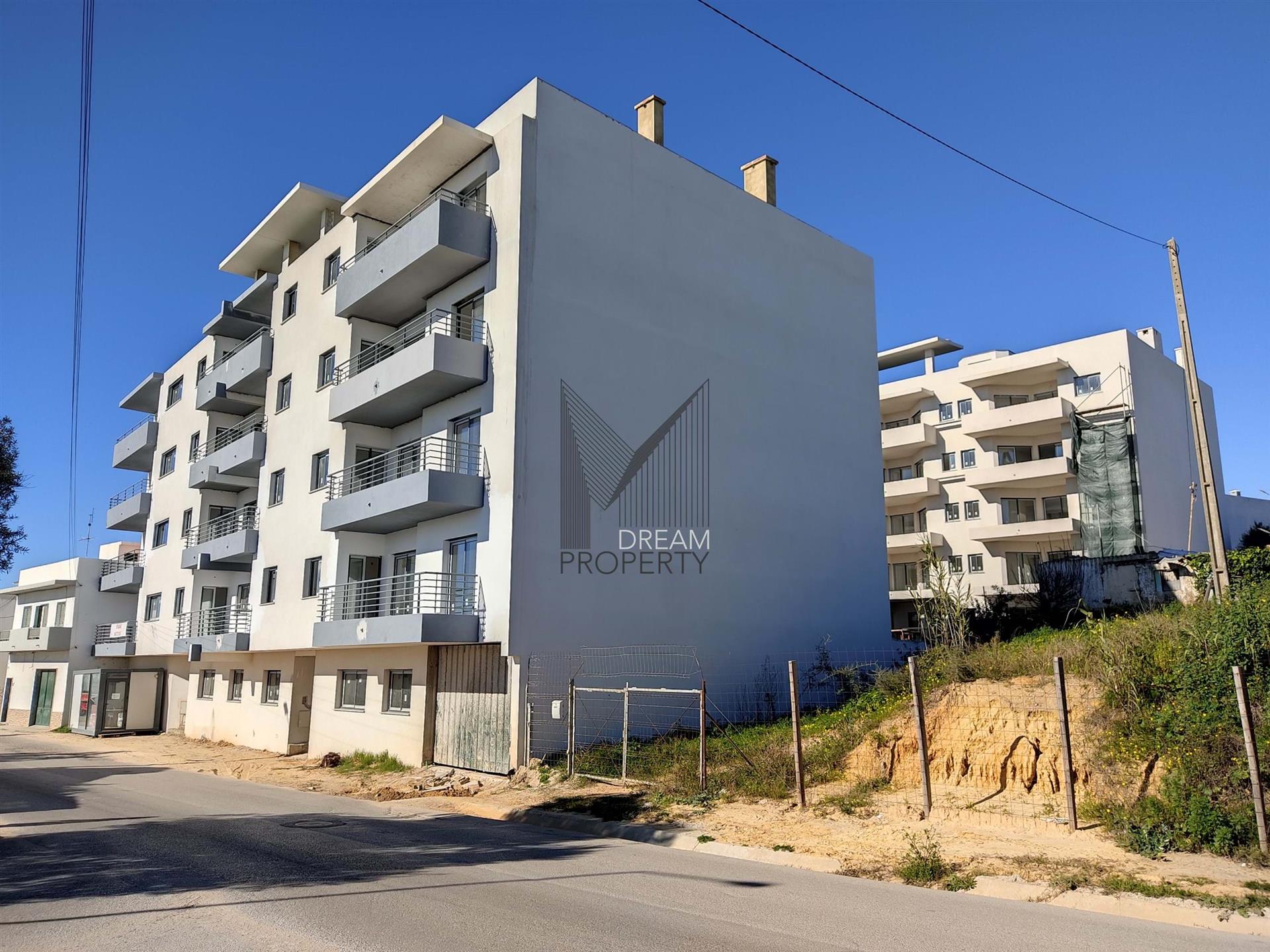2 bedroom apartment for sale in Quelfes, Olhão