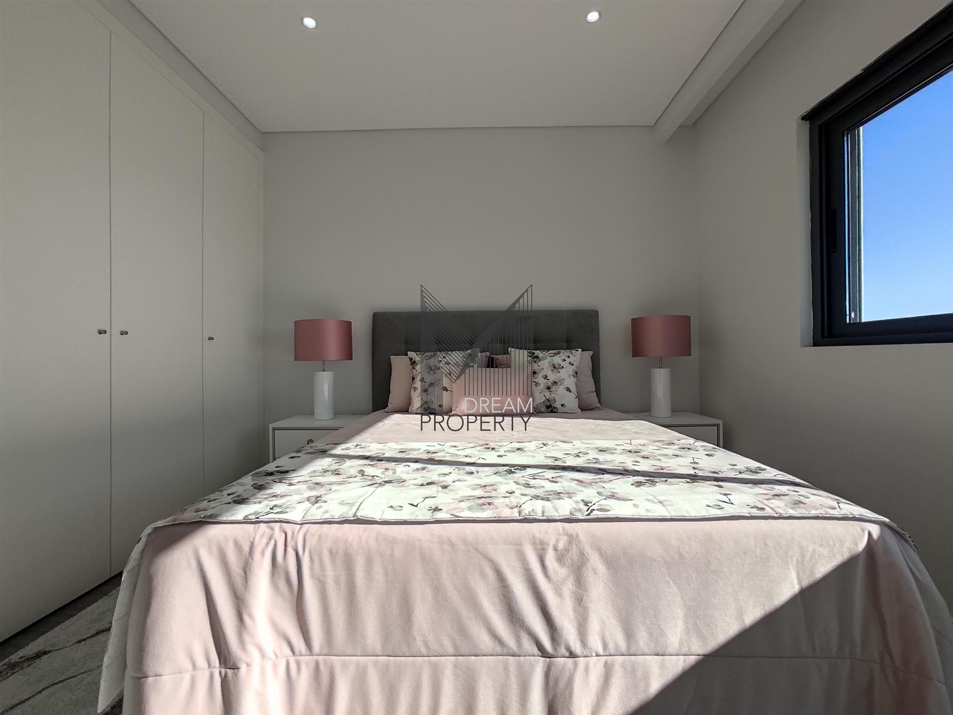 2 bedroom apartment for sale in Quelfes, Olhão