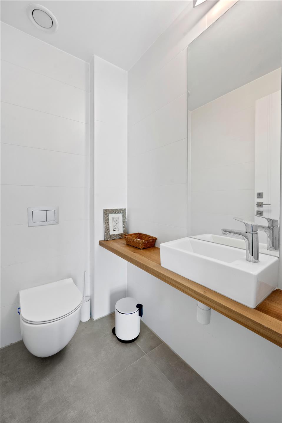 4-Bedroom Apartment Da Vinci Towers Downtown Tel Aviv