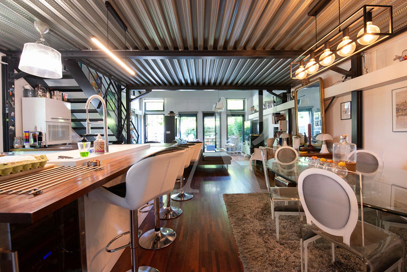 House/Loft With Garden And Parking