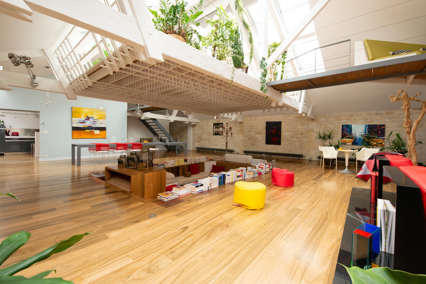 Architecture Hors Normes- 2005- Loft with terrace, elevator and garage